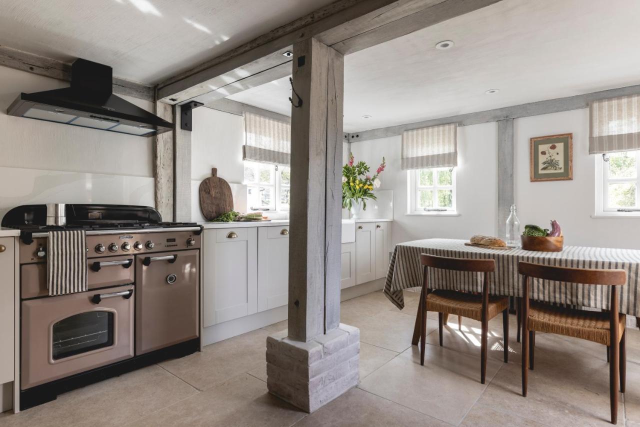 Cosy Cottage With Beautiful Garden, Hottub & Sauna Marden  Exterior foto