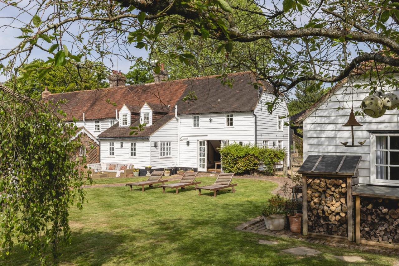 Cosy Cottage With Beautiful Garden, Hottub & Sauna Marden  Exterior foto